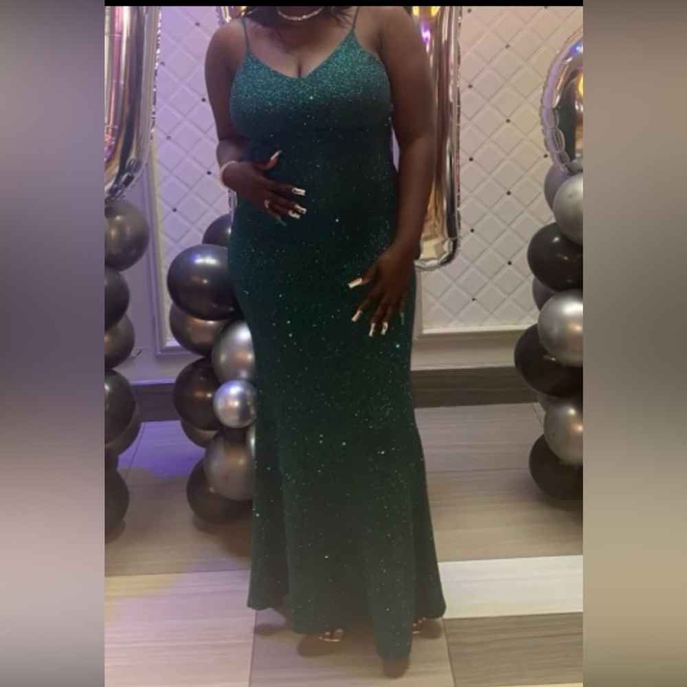 Brand: Windsor color: Green sparkly size: Large